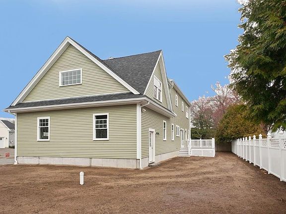 3rd image of 70 Wildwood Dr