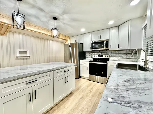 21295 Clear Creek Rd, Bristol, VA 24202