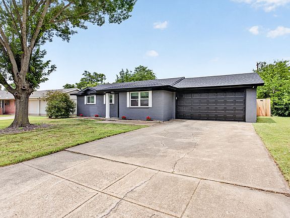 2nd image of 3504 Coronado Ct