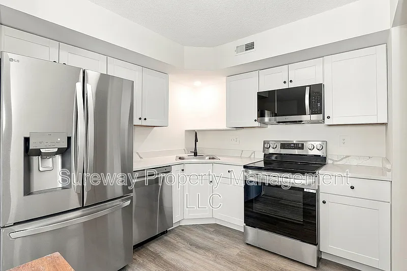 3 bed, 2.5 bath, 1362 sqft, $2,750 — Photo 4