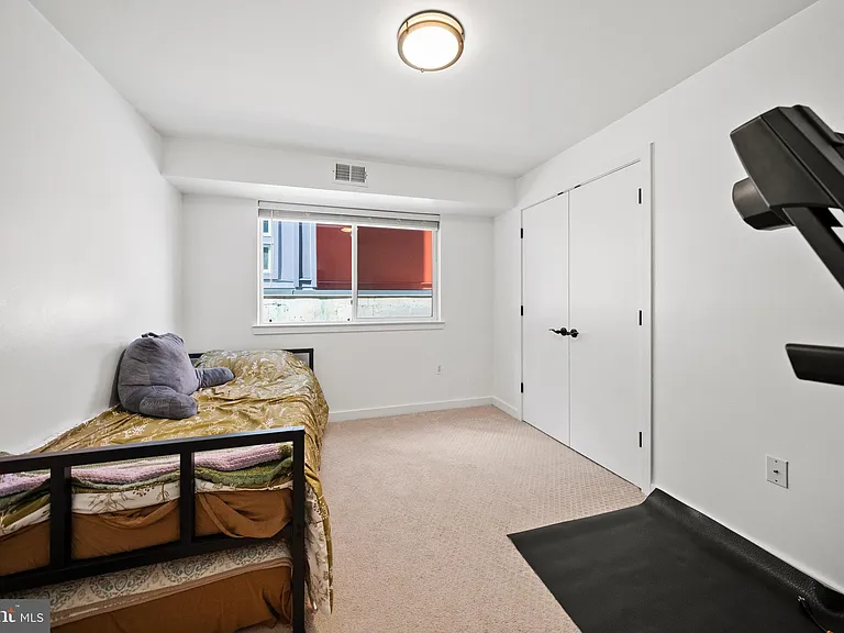1439 Chapin St NW #103 — Photo 9