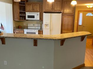 721 June Grass Ct, Plymouth, WI 53073