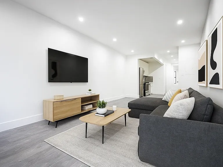 969 Willoughby Ave #2R — Photo 1