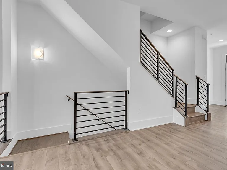11366 Emerald Park Rd — Photo 23