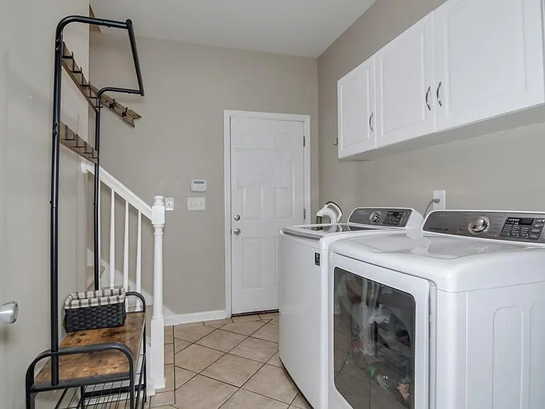 800 Shirez Dr — Photo 12