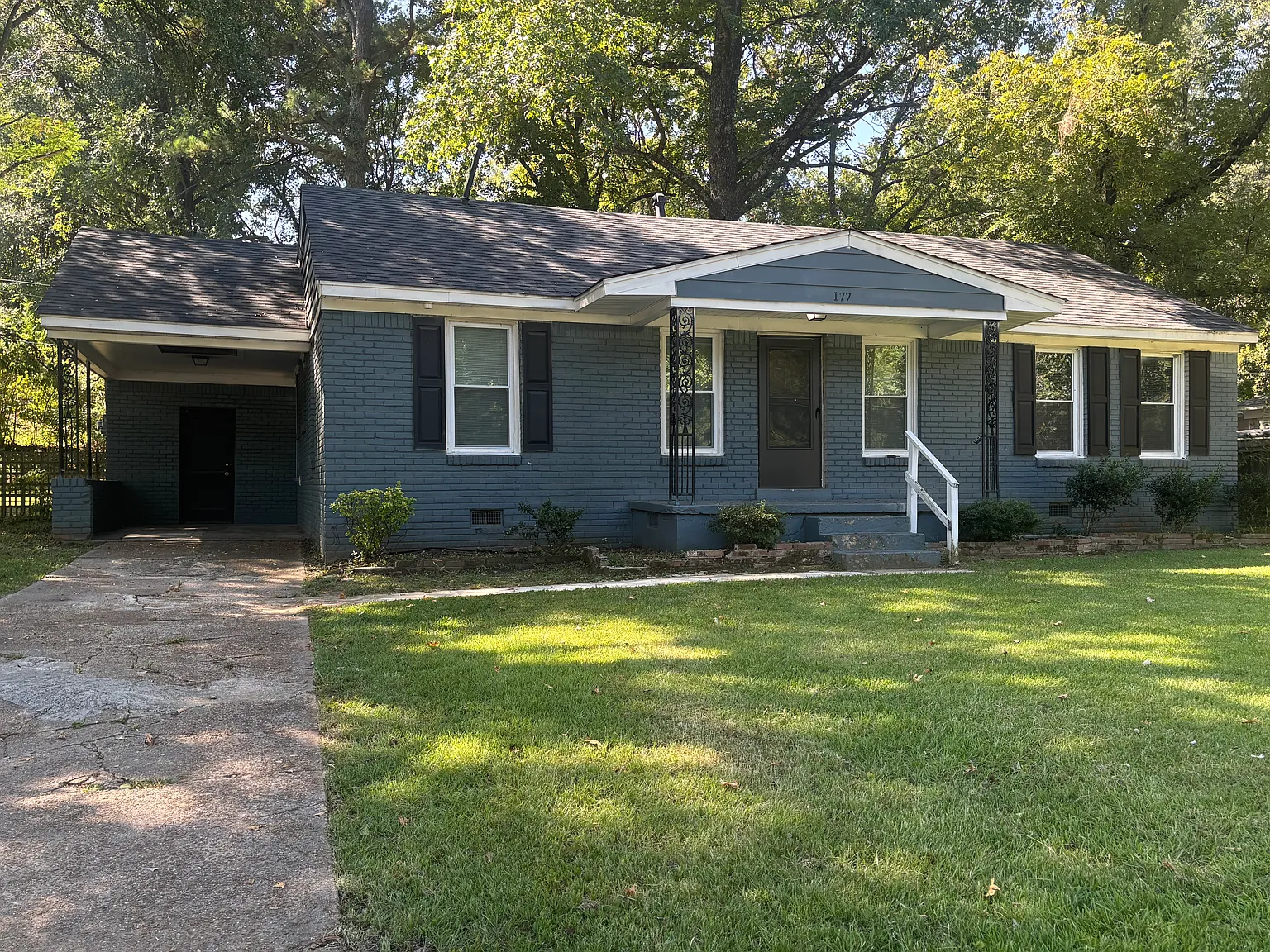 3 bed, 1.5 bath, 1215 sqft, $1,395 — Photo 1