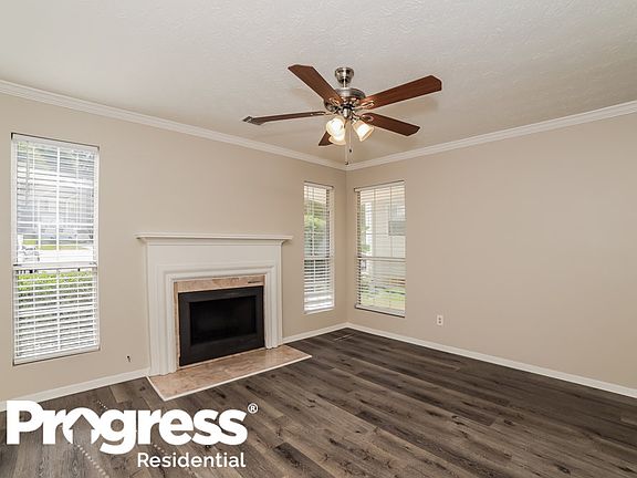 3rd image of 1280 Woodstream Dr