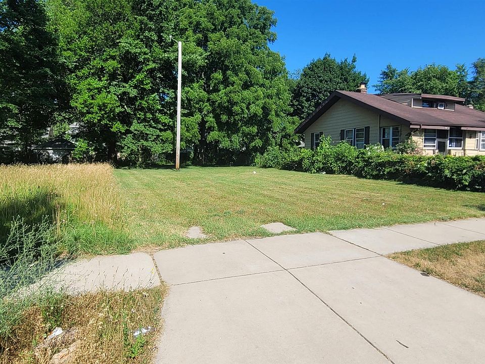 2nd image of 1037 Diamond Ave