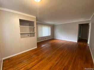 20609 Westhampton Ave, Southfield, MI 48075