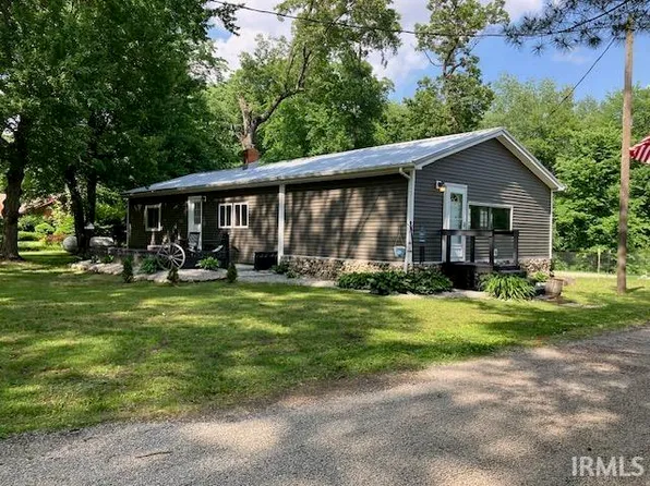 1512 Union Rd, Walkerton, IN 46574