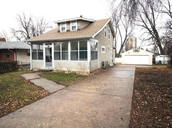 1740 Larpenteur Ave E, Saint Paul, MN 55109