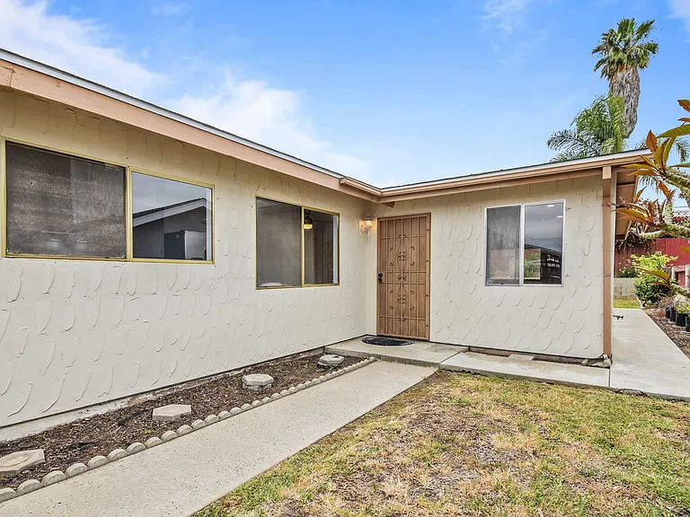 3717 Arruza St — Photo 3