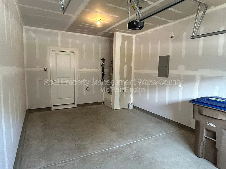 1605 Emory Ridge Way — Photo 25