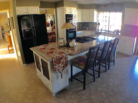 3rd image of 910 W White Acacia Pl
