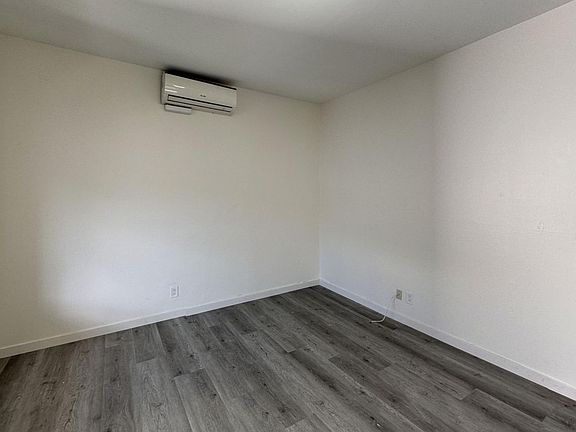 5th image of 1260 W 39th St APT 5