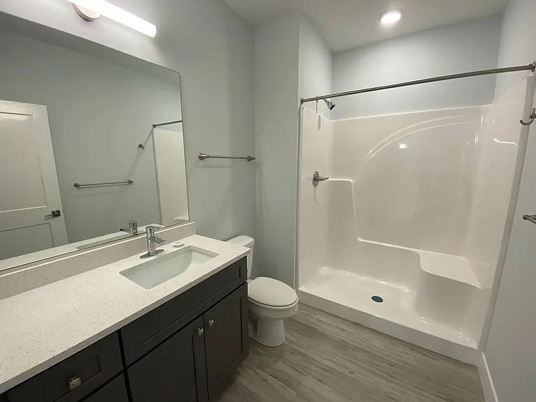 132 E University Ave — Photo 24