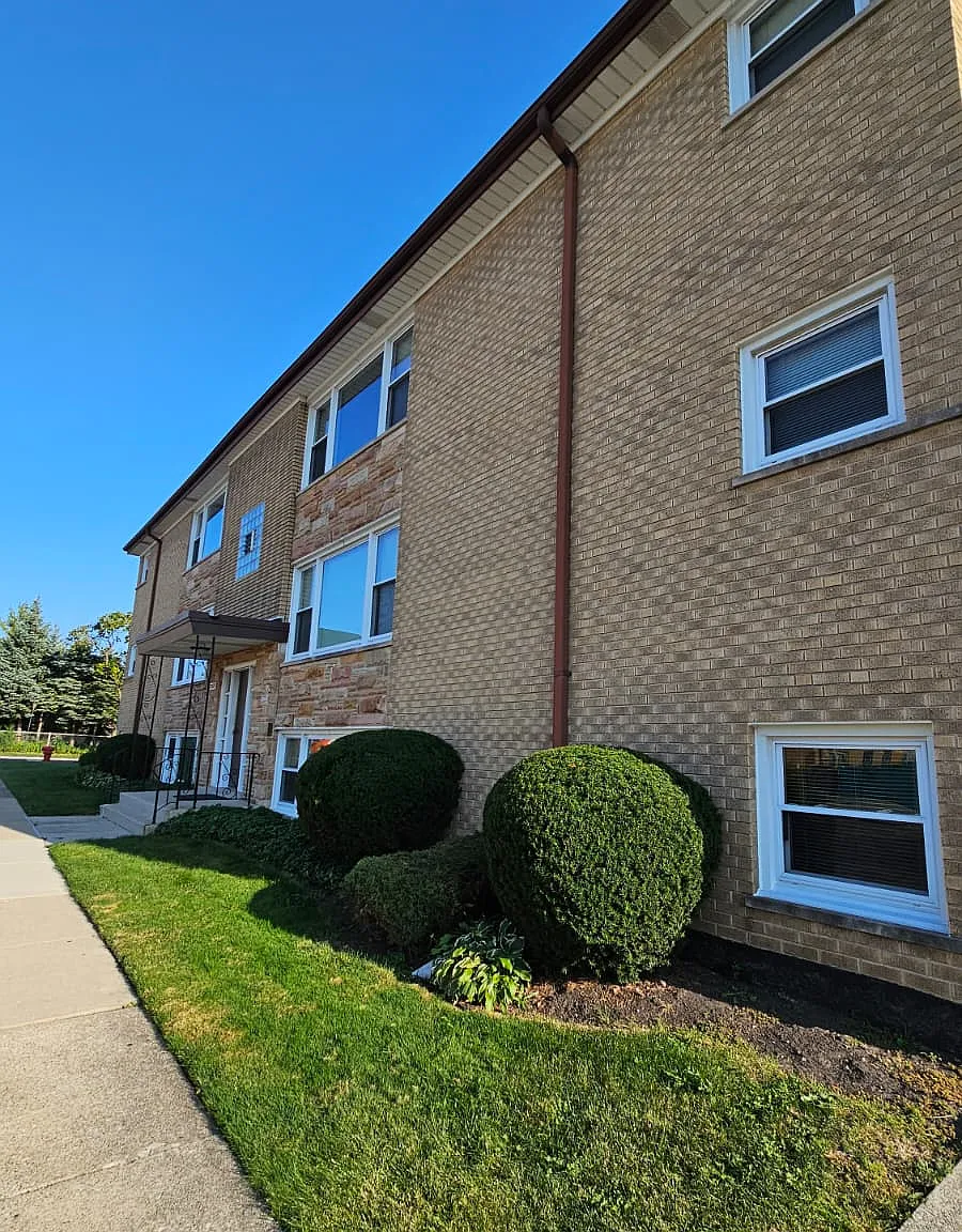 1 bed, 750 sqft, $1,350 — Photo 3