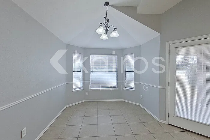 3 bed, 2.0 bath, 1614 sqft, $1,725 — Photo 4