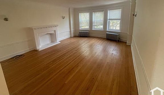 2nd image of 1311 W 91st St #3