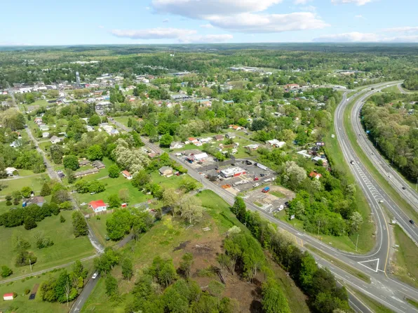 920 S Holly St, Monterey, TN 38574