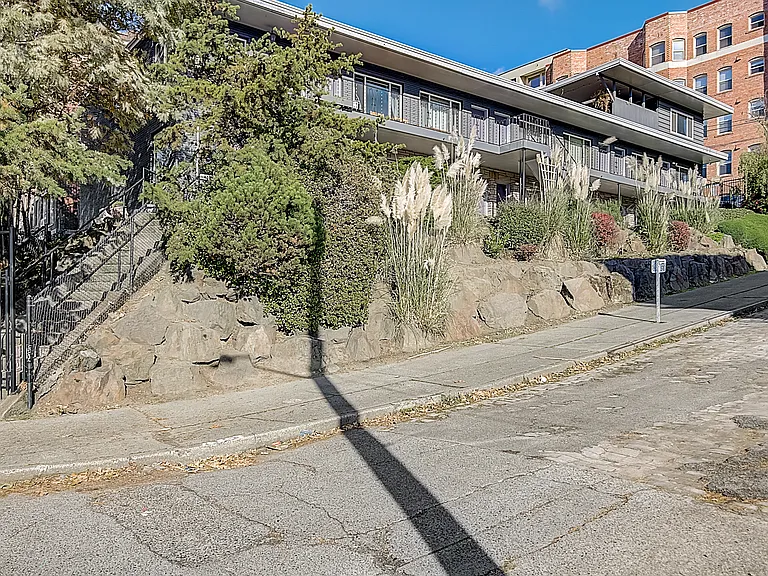 304 E Thomas St #5 — Photo 12