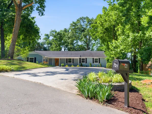 721 Stirrup Ct, Nashville, TN 37221