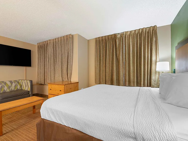 Superior Studio - 1 King Bed