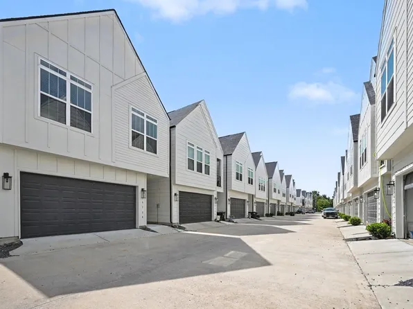 5734 White Magnolia St, Houston, TX 77091