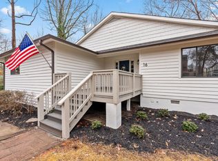 16 Hoppin John Ln, Taylors, SC 29687