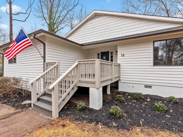 16 Hoppin John Ln, Taylors, SC 29687