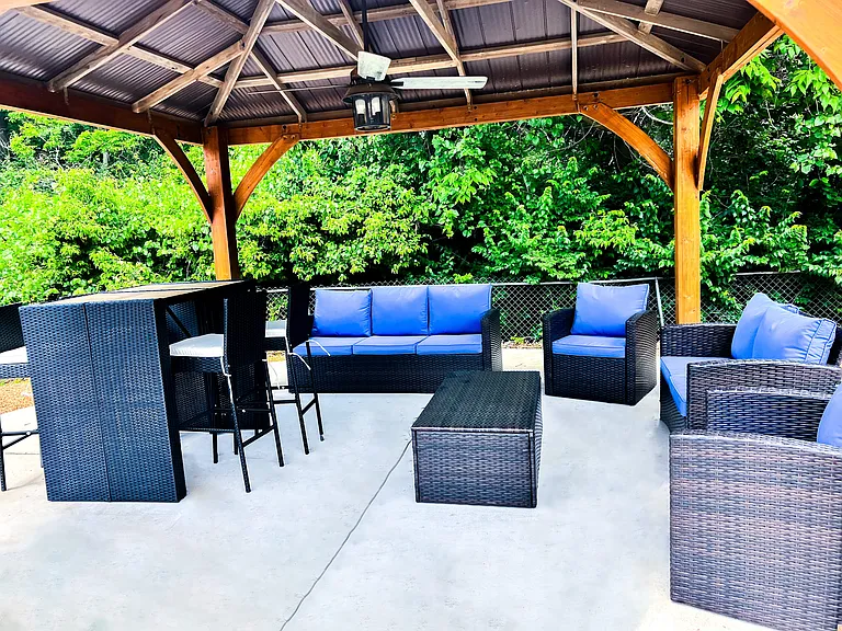 Outdoor Lounge