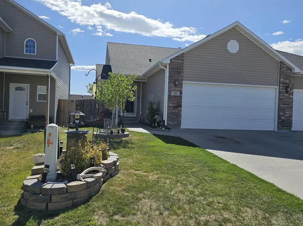 311 Southern View Dr, Cheyenne, WY 82007