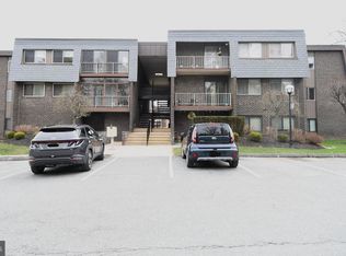 8 Stonehenge Cir APT 7, Baltimore, MD 21208