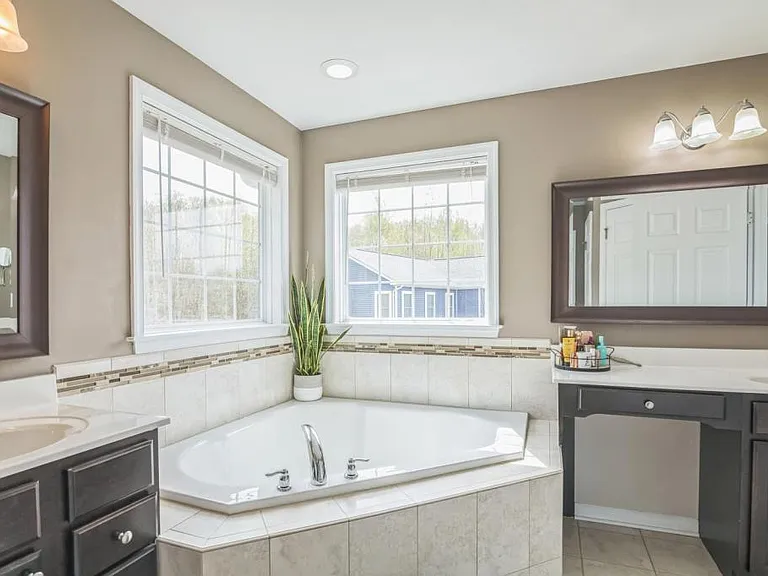 48 Ellison Ct — Photo 25
