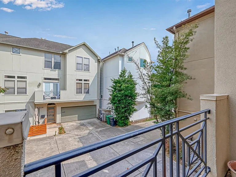 5410 Rose St — Photo 40
