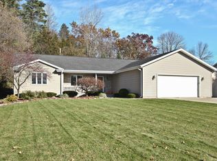 120 Tennies Dr, Slinger, WI 53086