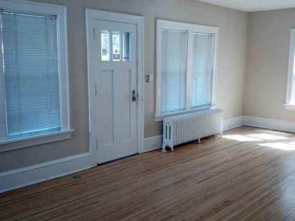 Spacious Living Room!
