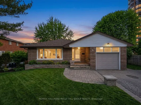 10 Duckworth St, Barrie, ON L4M 3V8