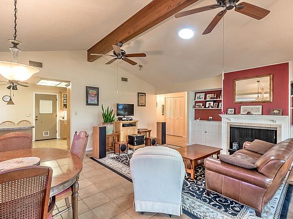 3rd image of 57 Fairway Cir