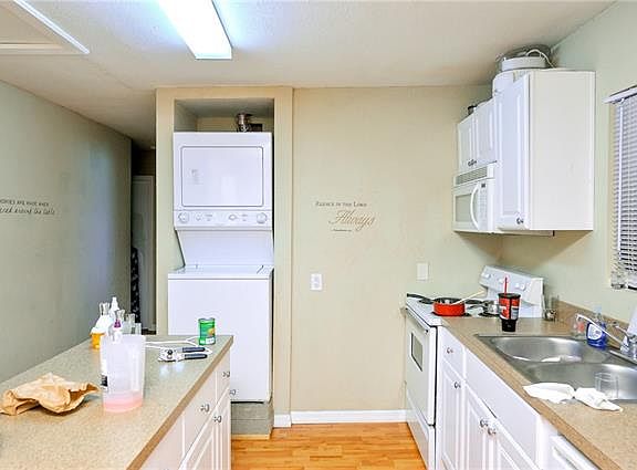5th image of 304 Kay Lynn St