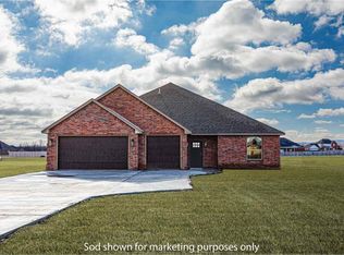325 Mountain Ridge Pl, Lawton, OK 73507