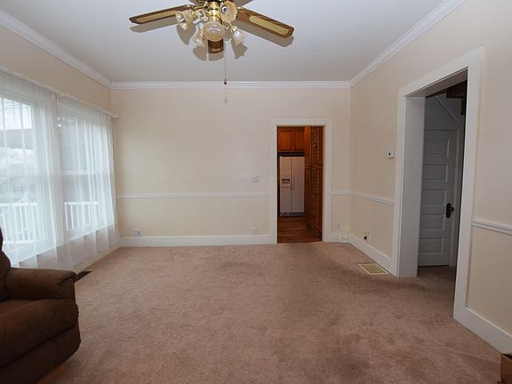 4th image of 105 N Grant St