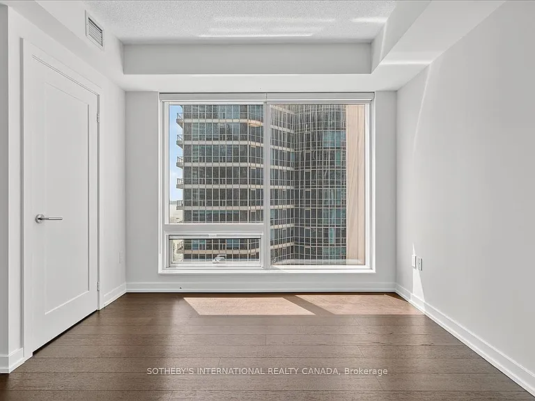 10 York St #2105 — Photo 10