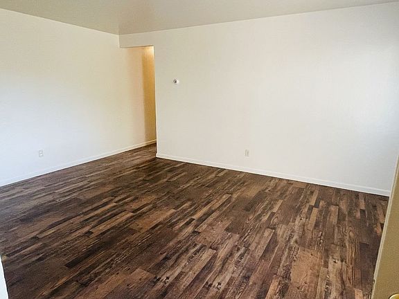 3rd image of 2901 Silk Ct