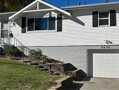 5636 N 69th Avenue — Photo 2