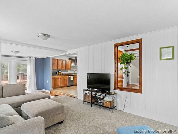 3rd image of 572 S Grange Hall Road