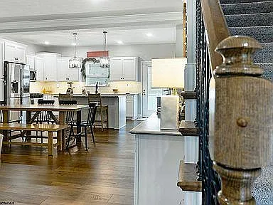 5 bed, 3.5 bath, 3534 sqft, $3,400 — Photo 3