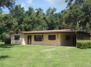 9865 W Poplar St, Crystal River, FL 34428