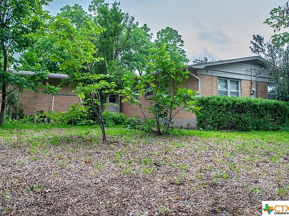 5th image of 209 E Young Ave