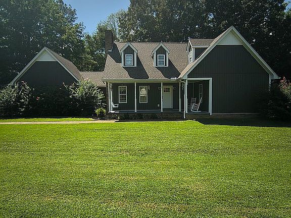 3rd image of 225 Meadow Brook Cir